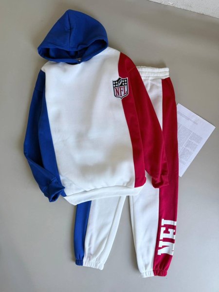 ازرق/ابيض/احمر